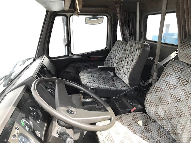 Darus autó, Platós teherautó Mercedes-Benz 2638 K 6x4 mit Heckkran Palfinger PK 68000 2638 K 6x4 mit Heckkran Palfinger PK 68000: 6 kép.