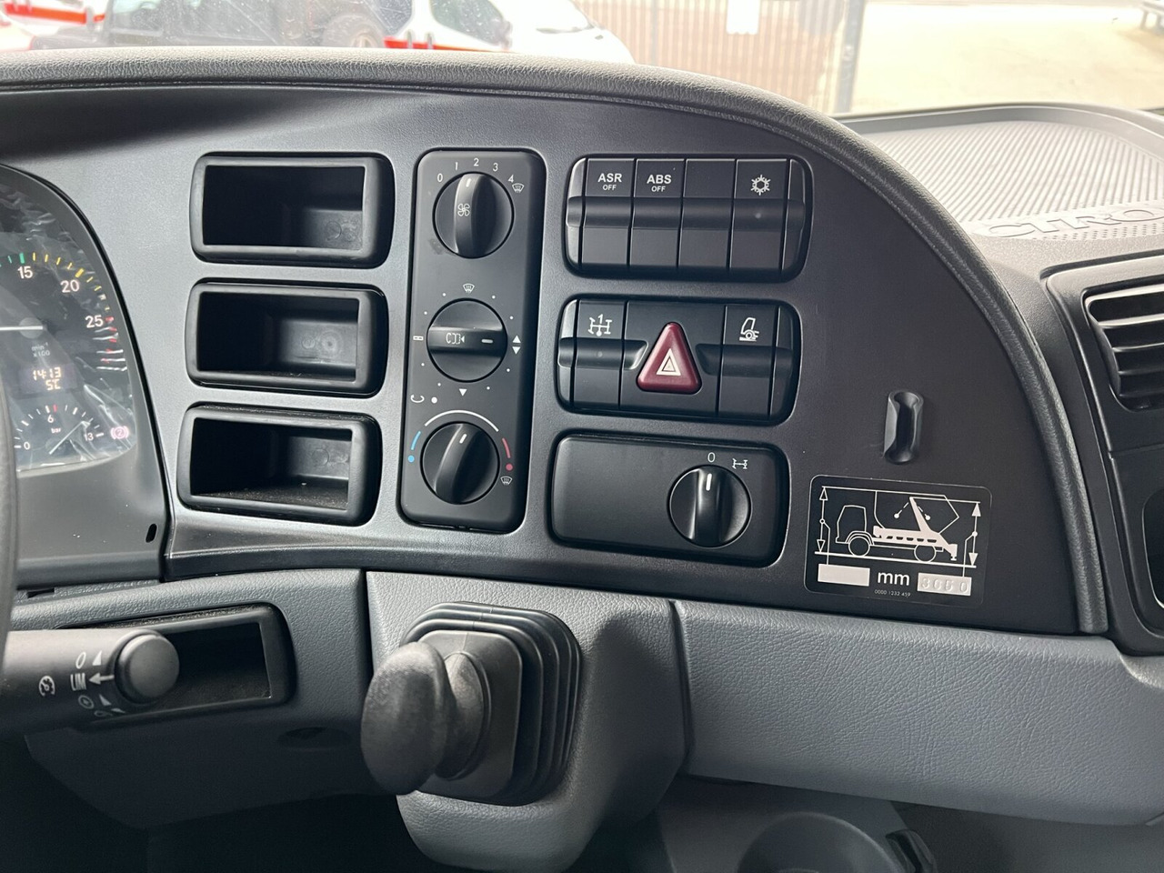 Mercedes-Benz Actros 2141 K 4x2 Actros 2141 K 4x2 - Alvaz teherautó: 3 kép. Mercedes-Benz Actros 2141 K 4x2 Actros 2141 K 4x2 - Alvaz teherautó: 3 kép.
