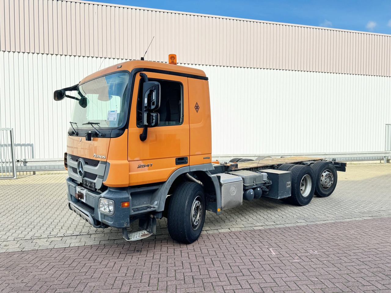 Mercedes-Benz Actros 2541 L 6x2 Actros 2541 L 6x2, Lenk-/Liftachse - Alvaz teherautó: 1 kép. Mercedes-Benz Actros 2541 L 6x2 Actros 2541 L 6x2, Lenk-/Liftachse - Alvaz teherautó: 1 kép.