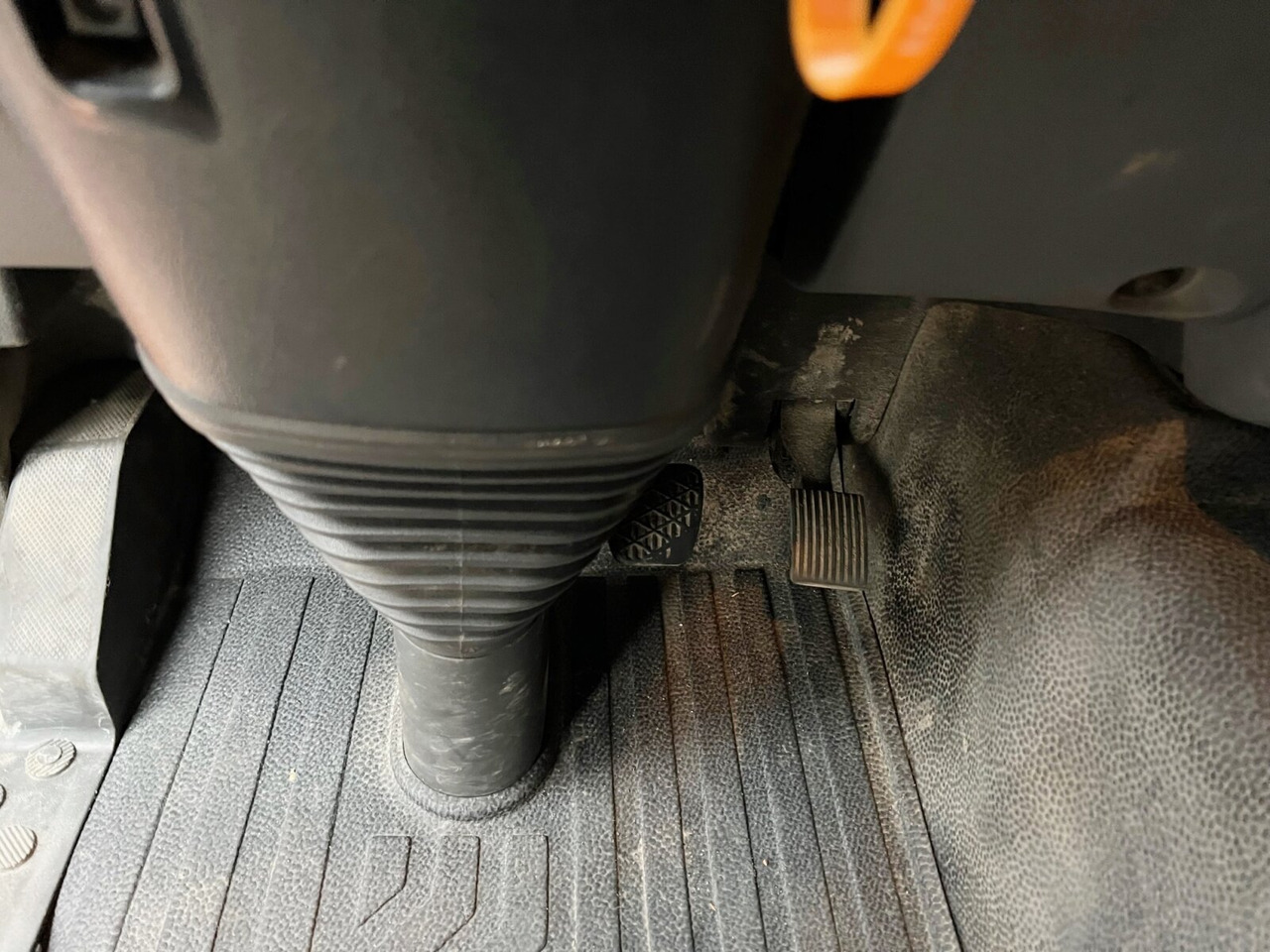 Mercedes-Benz Actros 2541 L 6x2 Actros 2541 L 6x2, Lenk-/Liftachse - Alvaz teherautó: 5 kép. Mercedes-Benz Actros 2541 L 6x2 Actros 2541 L 6x2, Lenk-/Liftachse - Alvaz teherautó: 5 kép.