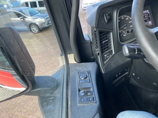 Alvaz teherautó Mercedes-Benz Actros 2545 L 6x2 Actros 2545 L 6x2, StreamSpace, Liftachse, Bi-Xenon: 5 kép.