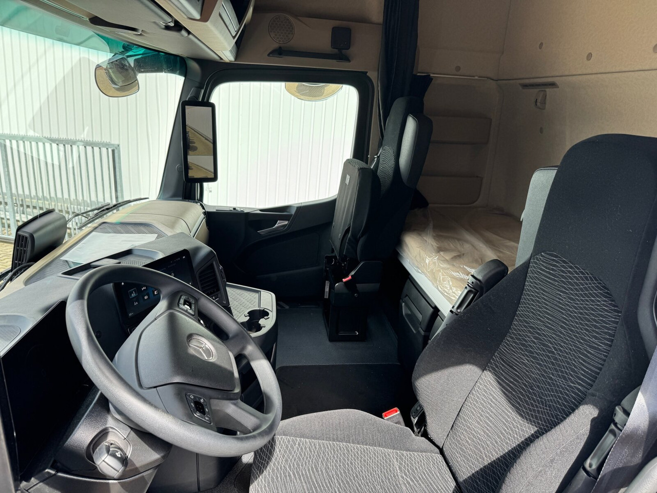 Mercedes-Benz Actros 2548 L 6x2 Actros 2548 L 6x2, Retarder, Lenk-/Liftachse, Navi, MirrorCam, MultimediaCockpit - Horgos rakodó teherautó: 4 kép. Mercedes-Benz Actros 2548 L 6x2 Actros 2548 L 6x2, Retarder, Lenk-/Liftachse, Navi, MirrorCam, MultimediaCockpit - Horgos rakodó teherautó: 4 kép.