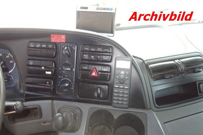 Mercedes-Benz Actros 2551 L 6x2 Actros 2551L/6x2, Lenk-Liftachse V 8 Motor - Alvaz teherautó: 4 kép. Mercedes-Benz Actros 2551 L 6x2 Actros 2551L/6x2, Lenk-Liftachse V 8 Motor - Alvaz teherautó: 4 kép.