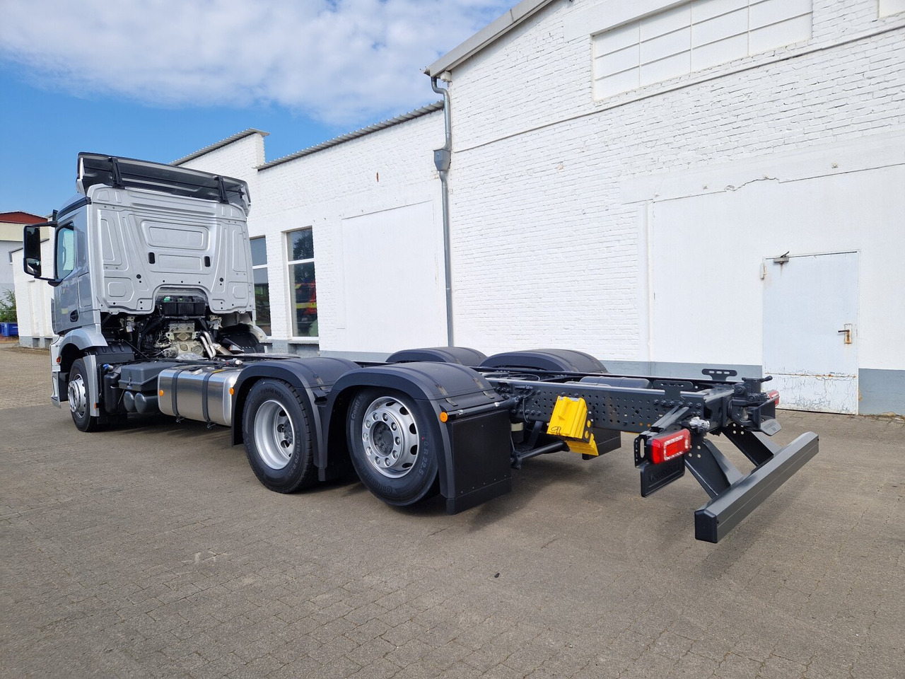 Mercedes-Benz Actros 2553 LL 6x2 Actros 2553 LL 6x2, Retarder, Liftachse, MultimediaCockpit, LED, Navi - Alvaz teherautó: 5 kép. Mercedes-Benz Actros 2553 LL 6x2 Actros 2553 LL 6x2, Retarder, Liftachse, MultimediaCockpit, LED, Navi - Alvaz teherautó: 5 kép.
