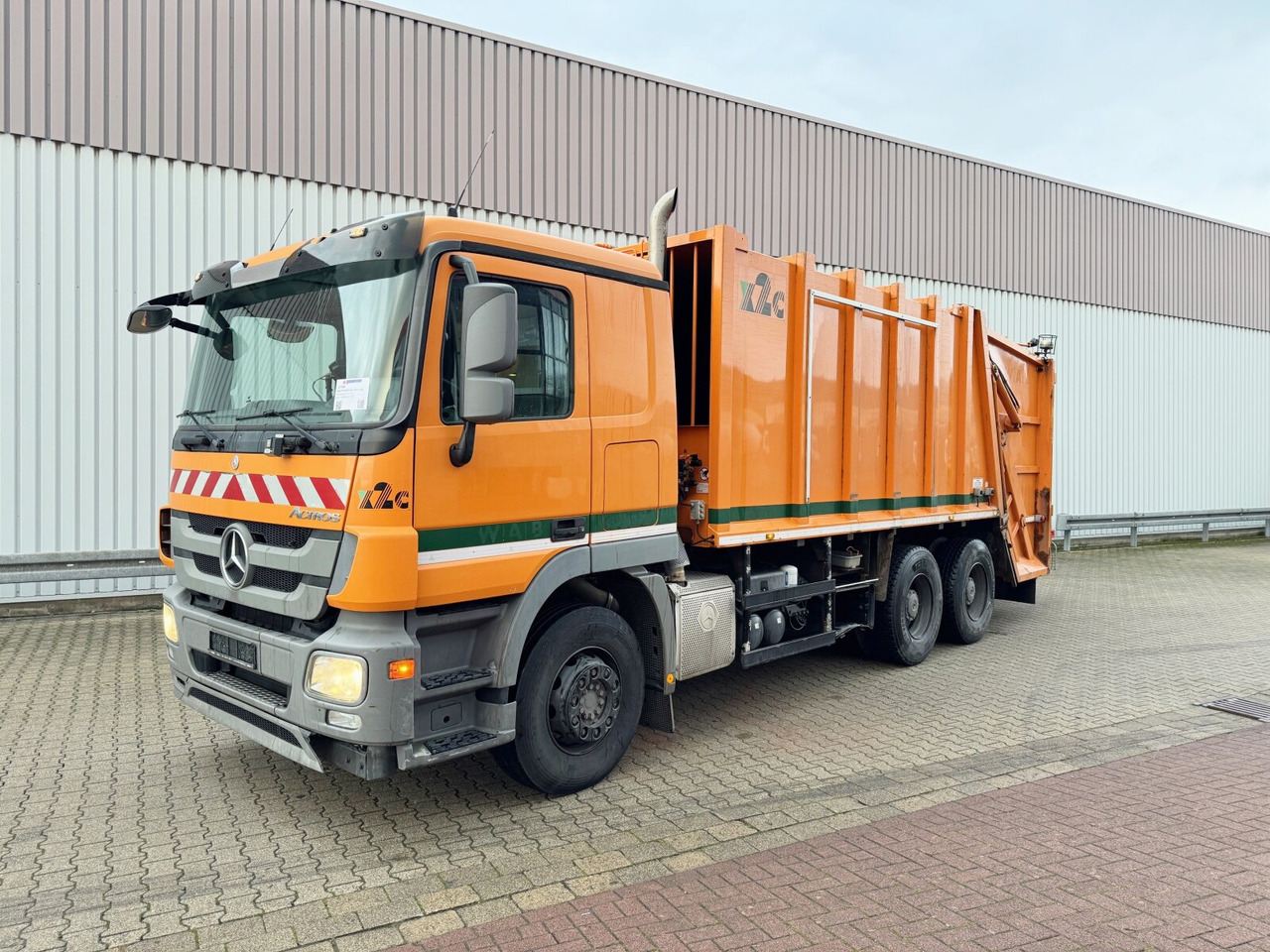 Mercedes-Benz Actros 2641/48 L 6x4 Actros 2641/48 L 6x4, Haller M21X2C, Zöller Schüttung - Szemetesautó: 1 kép. Mercedes-Benz Actros 2641/48 L 6x4 Actros 2641/48 L 6x4, Haller M21X2C, Zöller Schüttung - Szemetesautó: 1 kép.
