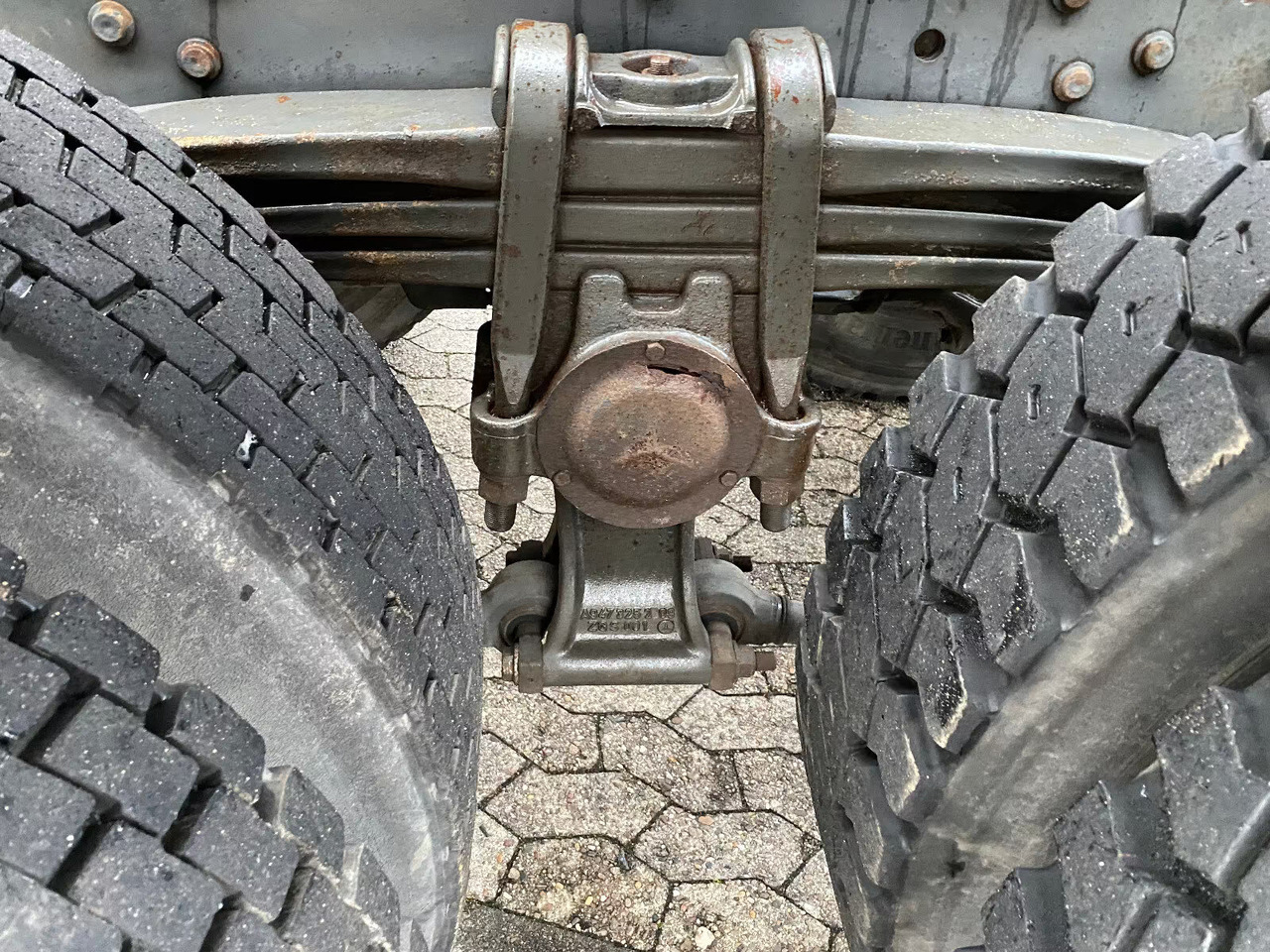 Mercedes-Benz Actros 2641 6x4 Actros 2641 6x4 - Horgos rakodó teherautó: 2 kép. Mercedes-Benz Actros 2641 6x4 Actros 2641 6x4 - Horgos rakodó teherautó: 2 kép.