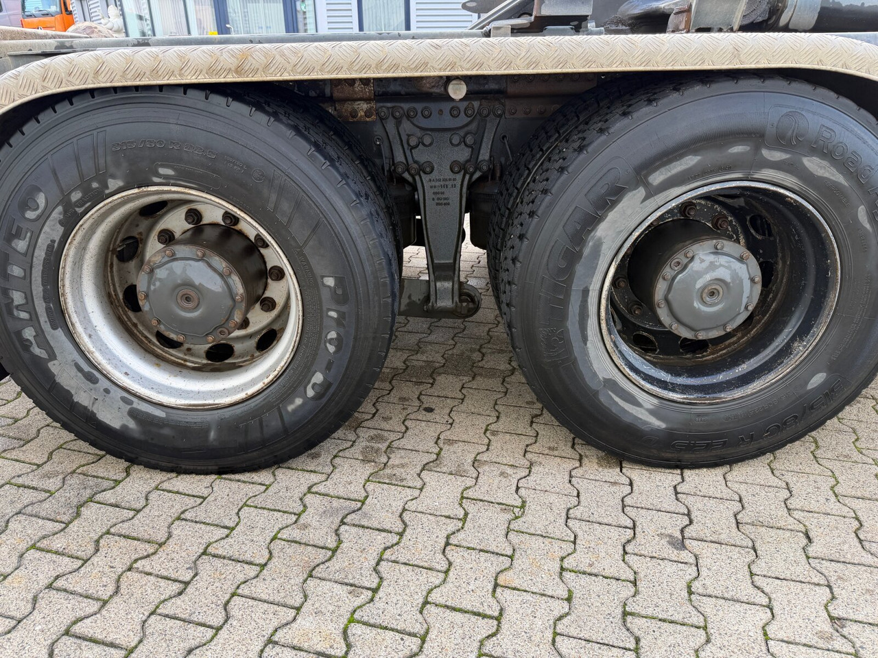 Mercedes-Benz Actros 2644 L 6x4 Actros 2644 L 6x4 - Alvaz teherautó: 5 kép. Mercedes-Benz Actros 2644 L 6x4 Actros 2644 L 6x4 - Alvaz teherautó: 5 kép.