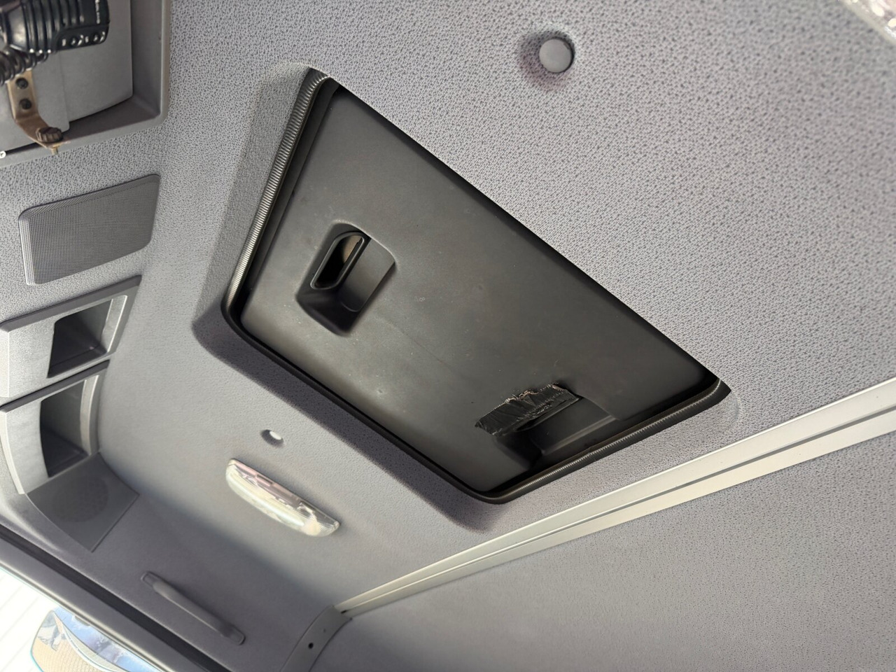 Mercedes-Benz Actros 2644 L 6x4 Actros 2644 L 6x4 - Alvaz teherautó: 3 kép. Mercedes-Benz Actros 2644 L 6x4 Actros 2644 L 6x4 - Alvaz teherautó: 3 kép.