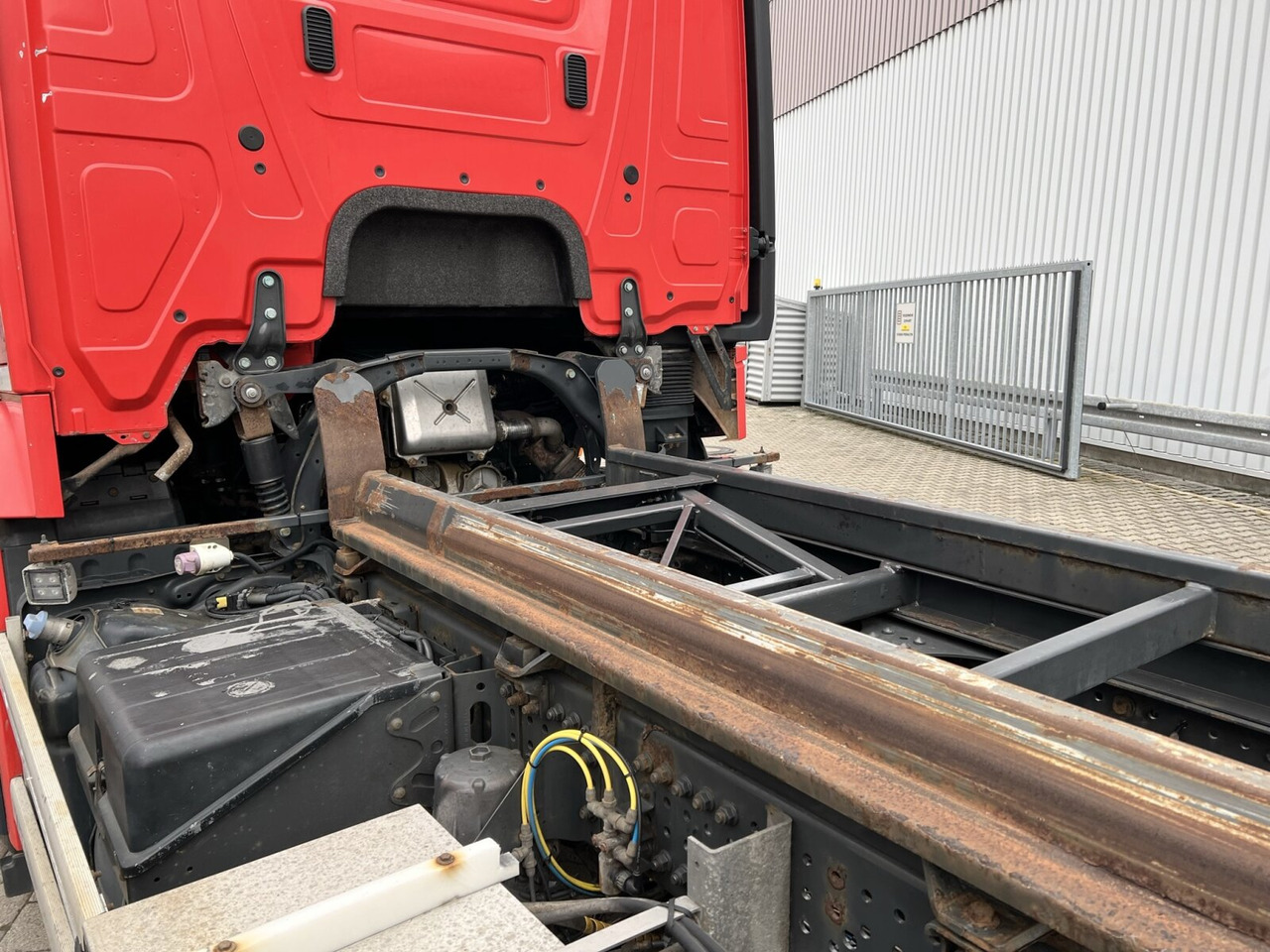 Mercedes-Benz Actros 2645 6x2 Actros 2645 6x2, Retarder, Liftachse, AWL, Hiab LBW - Alvaz teherautó: 3 kép. Mercedes-Benz Actros 2645 6x2 Actros 2645 6x2, Retarder, Liftachse, AWL, Hiab LBW - Alvaz teherautó: 3 kép.
