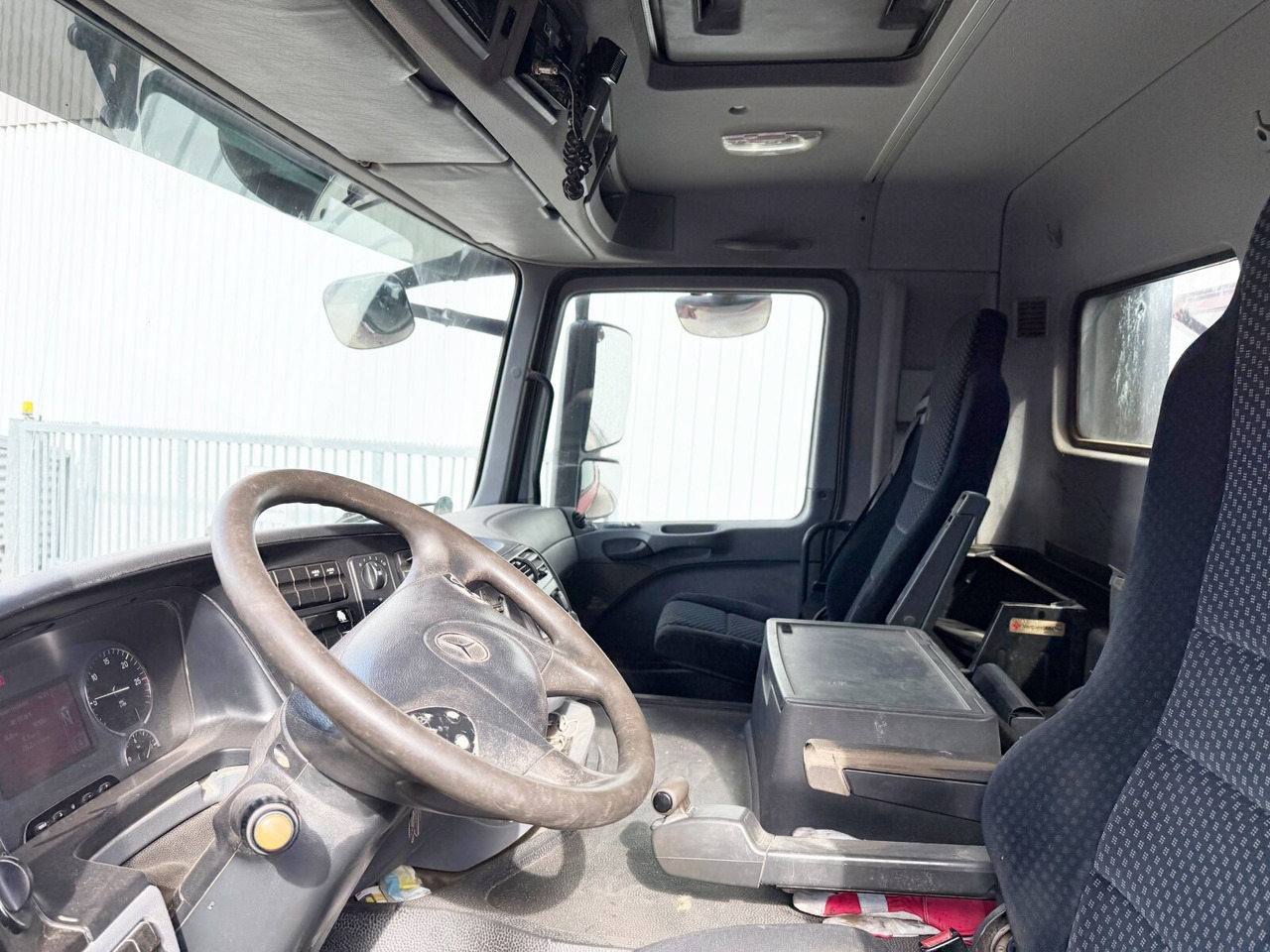 Mercedes-Benz Actros 2646 K 6x4 Actros 2646 K 6x4, Retarder, Bordmatik - Billenőplatós teherautó: 4 kép. Mercedes-Benz Actros 2646 K 6x4 Actros 2646 K 6x4, Retarder, Bordmatik - Billenőplatós teherautó: 4 kép.