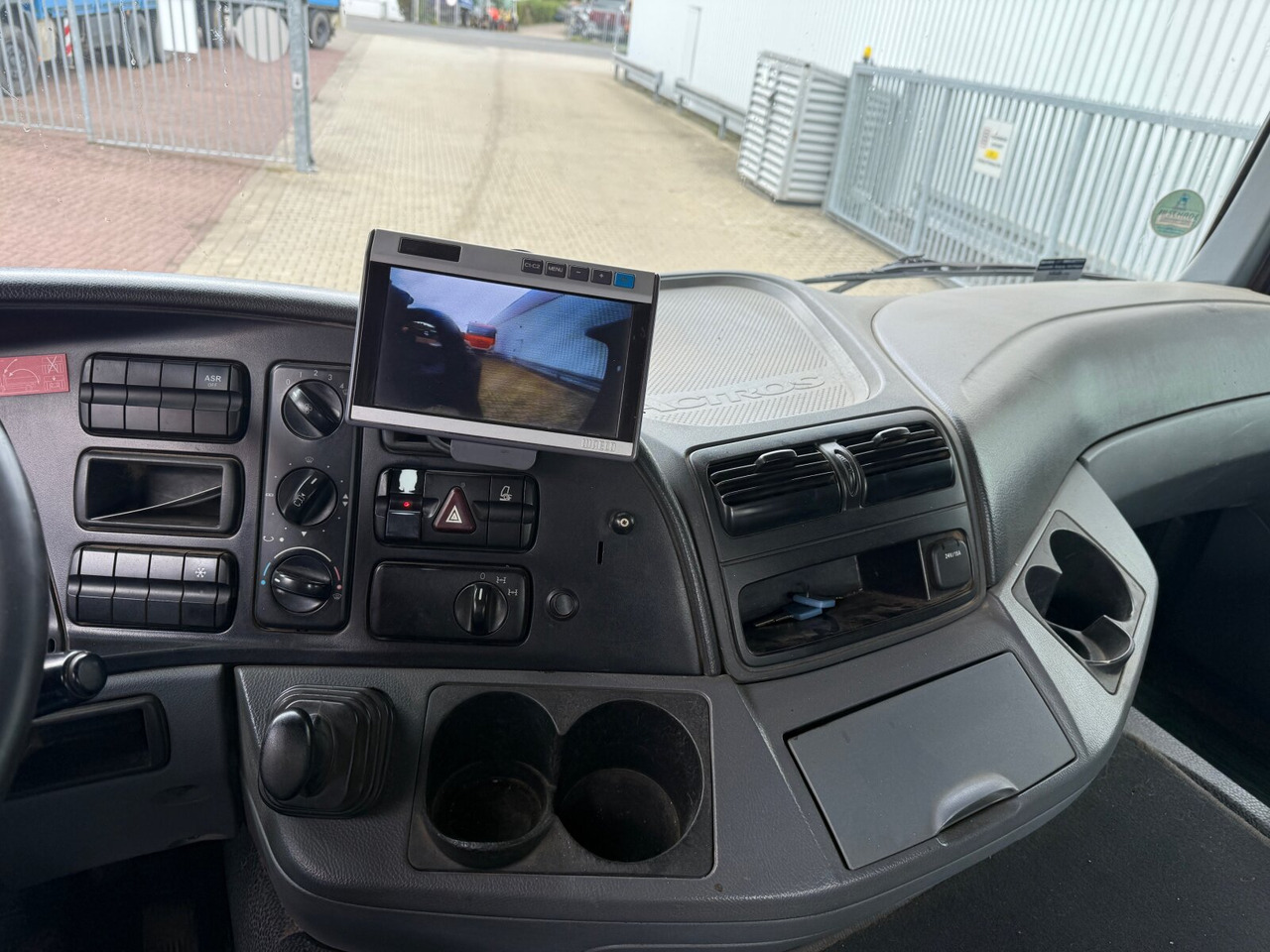 Mercedes-Benz Actros 3346 6x4 Actros 3346 6x4, Retarder - Horgos rakodó teherautó: 4 kép. Mercedes-Benz Actros 3346 6x4 Actros 3346 6x4, Retarder - Horgos rakodó teherautó: 4 kép.