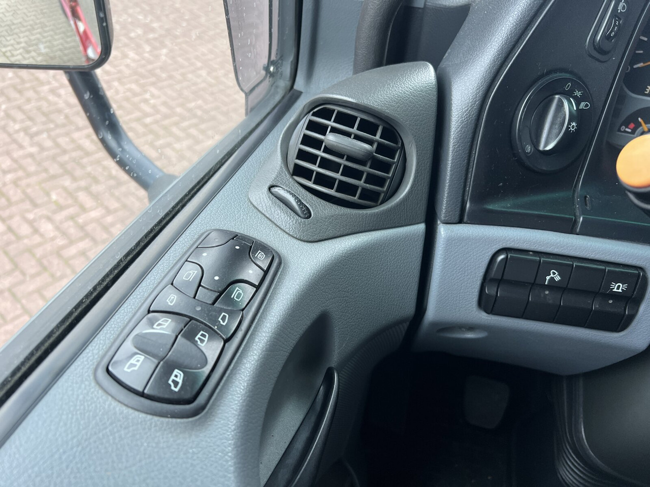 Mercedes-Benz Actros 3346 AK 6x6 Actros 3346 AK 6x6 - Alvaz teherautó: 5 kép. Mercedes-Benz Actros 3346 AK 6x6 Actros 3346 AK 6x6 - Alvaz teherautó: 5 kép.