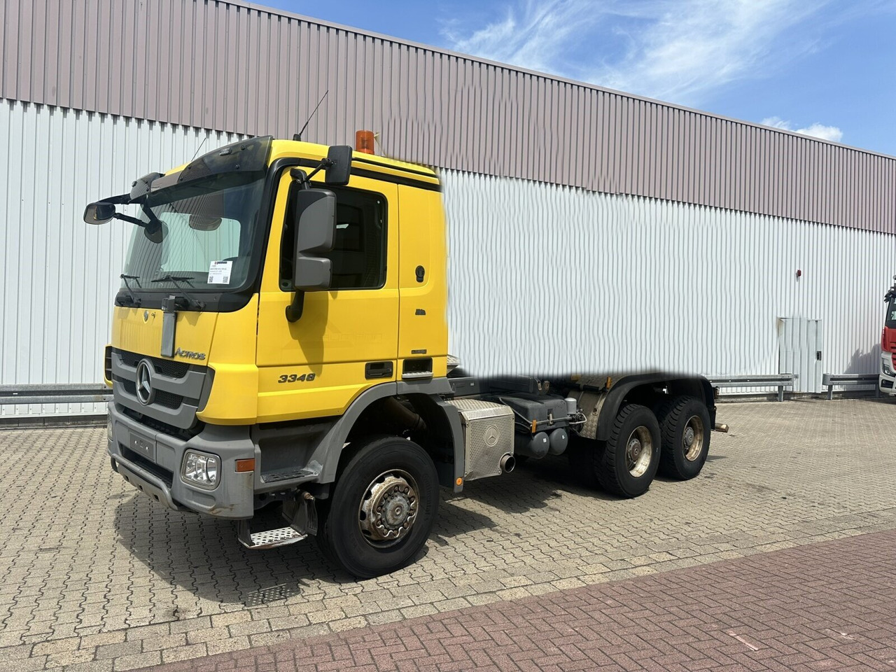 Mercedes-Benz Actros 3348 AK 6x6 Actros 3348 AK 6x6 - Alvaz teherautó: 1 kép. Mercedes-Benz Actros 3348 AK 6x6 Actros 3348 AK 6x6 - Alvaz teherautó: 1 kép.