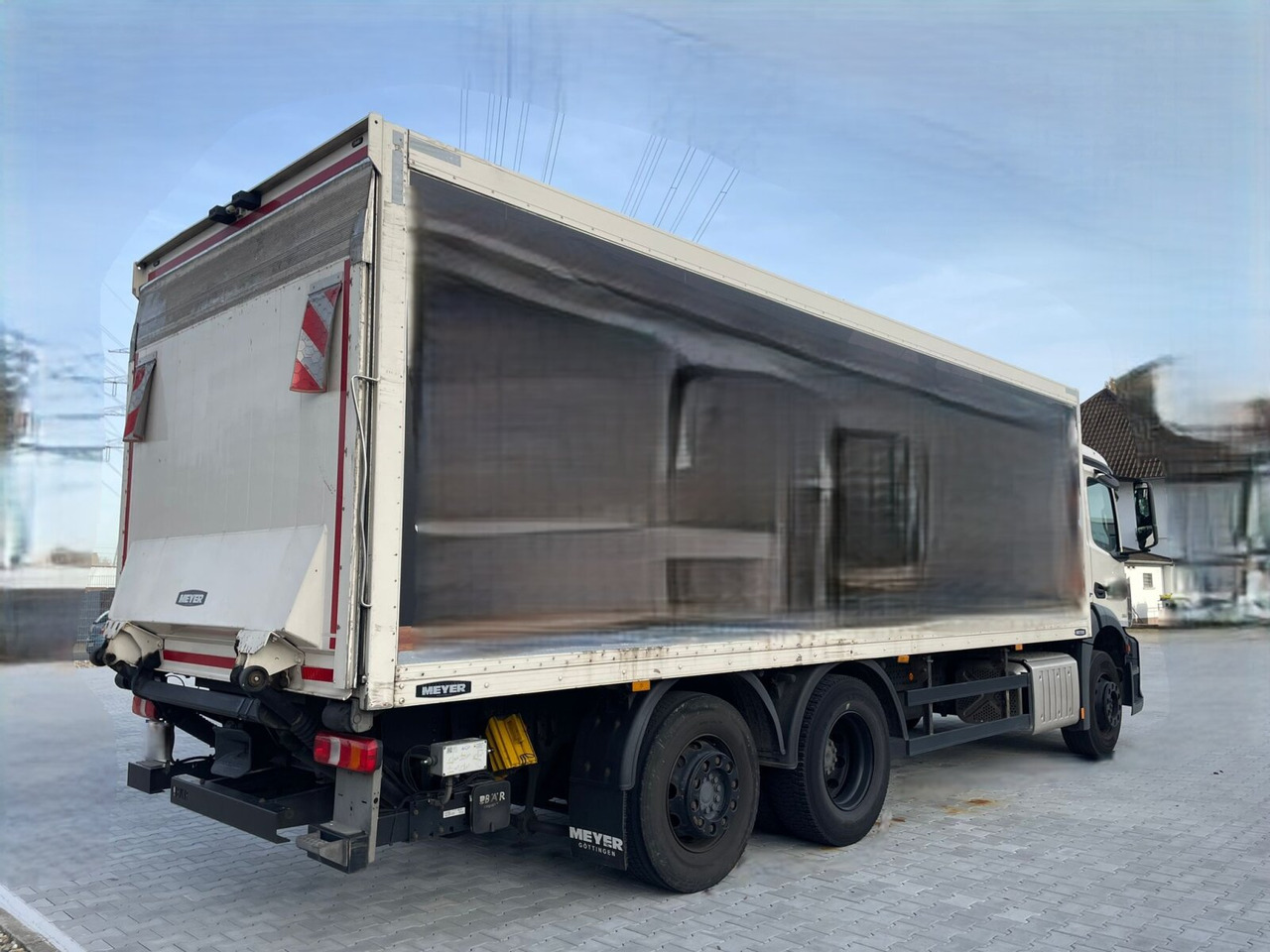 Mercedes-Benz Antos 2535 L 6x2 Antos 2535 L 6x2, Lenk-/Liftachse, LBW BÄR - Dobozos felépítményű teherautó: 4 kép. Mercedes-Benz Antos 2535 L 6x2 Antos 2535 L 6x2, Lenk-/Liftachse, LBW BÄR - Dobozos felépítményű teherautó: 4 kép.