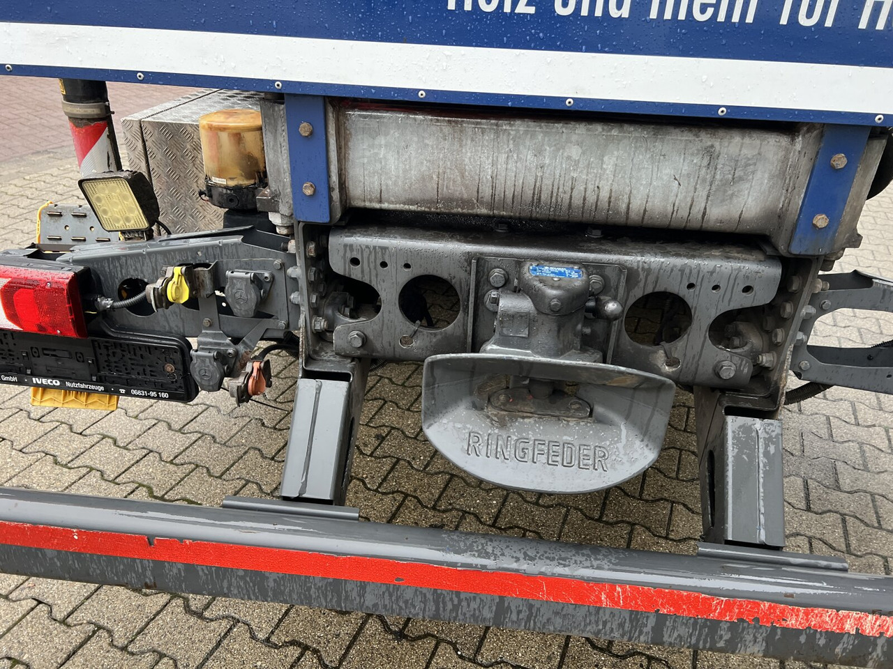 Mercedes-Benz Antos 2540 L 6x2 Antos 2540 L 6x2, Lenkachse, HMF 2110-L3 Heckkran - Darus autó, Platós teherautó: 2 kép. Mercedes-Benz Antos 2540 L 6x2 Antos 2540 L 6x2, Lenkachse, HMF 2110-L3 Heckkran - Darus autó, Platós teherautó: 2 kép.
