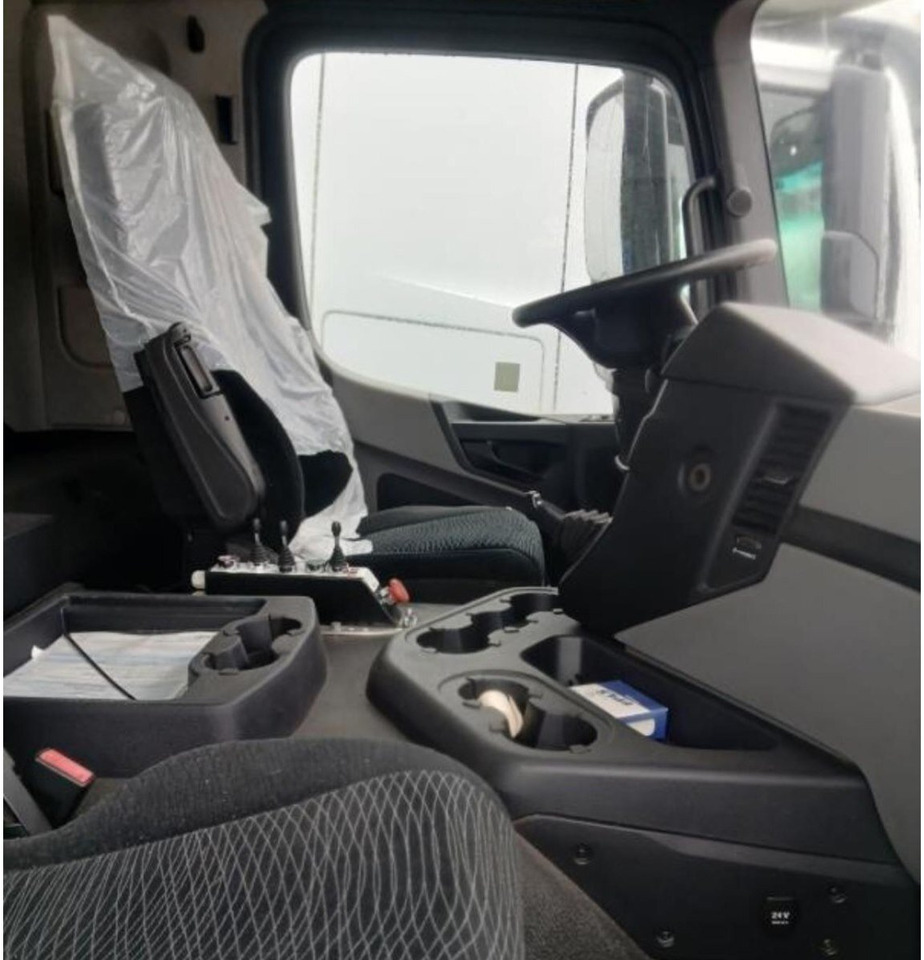 Mercedes-Benz Antos 2540 L 6x2 Antos 2540 L 6x2, Teleabsetzer - Konténerszállító: 2 kép. Mercedes-Benz Antos 2540 L 6x2 Antos 2540 L 6x2, Teleabsetzer - Konténerszállító: 2 kép.