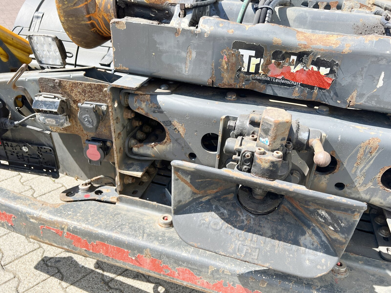 Mercedes-Benz Antos 2543 L 6x2 Antos 2543 L 6x2, Lenk-/Liftachse - Horgos rakodó teherautó: 5 kép. Mercedes-Benz Antos 2543 L 6x2 Antos 2543 L 6x2, Lenk-/Liftachse - Horgos rakodó teherautó: 5 kép.