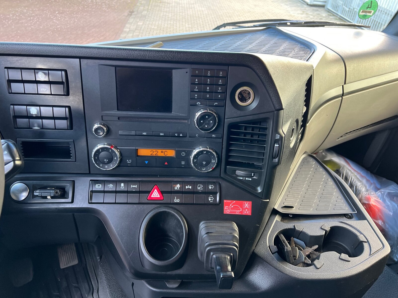 Mercedes-Benz Antos 2545 L 6x2 Antos 2545 L 6x2, Retarder, Lenk-/Liftachse - Horgos rakodó teherautó: 5 kép. Mercedes-Benz Antos 2545 L 6x2 Antos 2545 L 6x2, Retarder, Lenk-/Liftachse - Horgos rakodó teherautó: 5 kép.