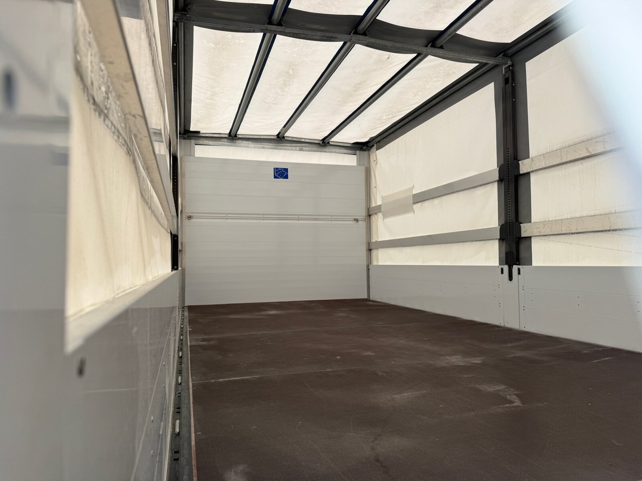 Platós teherautó Mercedes-Benz Arocs 1827/30 A 4x4 Arocs 1827/30 A 4x4, Ex-!: 14 kép.