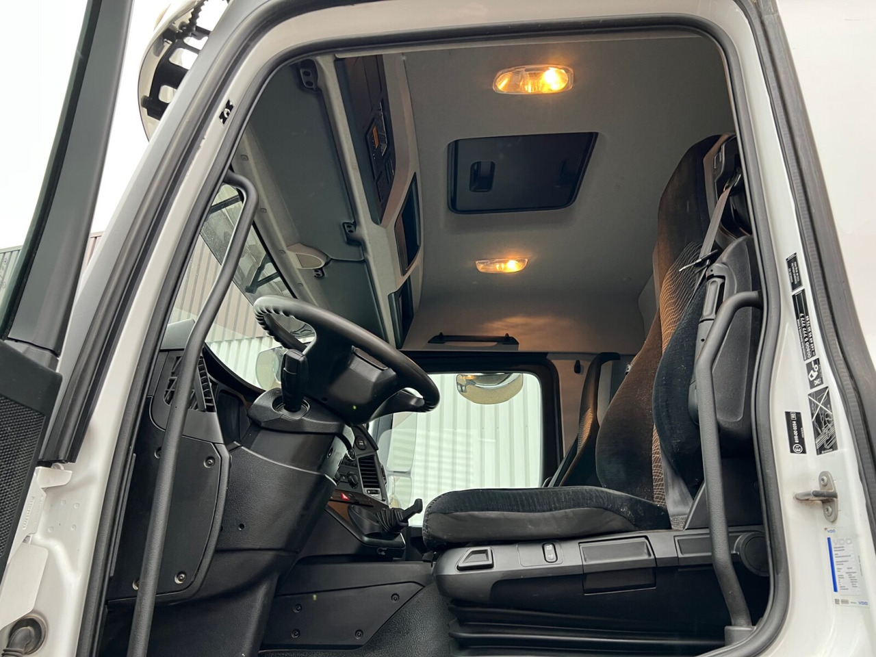 Mercedes-Benz Arocs 1830 K 4x2 Arocs 1830 K 4x2, Funk - Konténerszállító: 3 kép. Mercedes-Benz Arocs 1830 K 4x2 Arocs 1830 K 4x2, Funk - Konténerszállító: 3 kép.