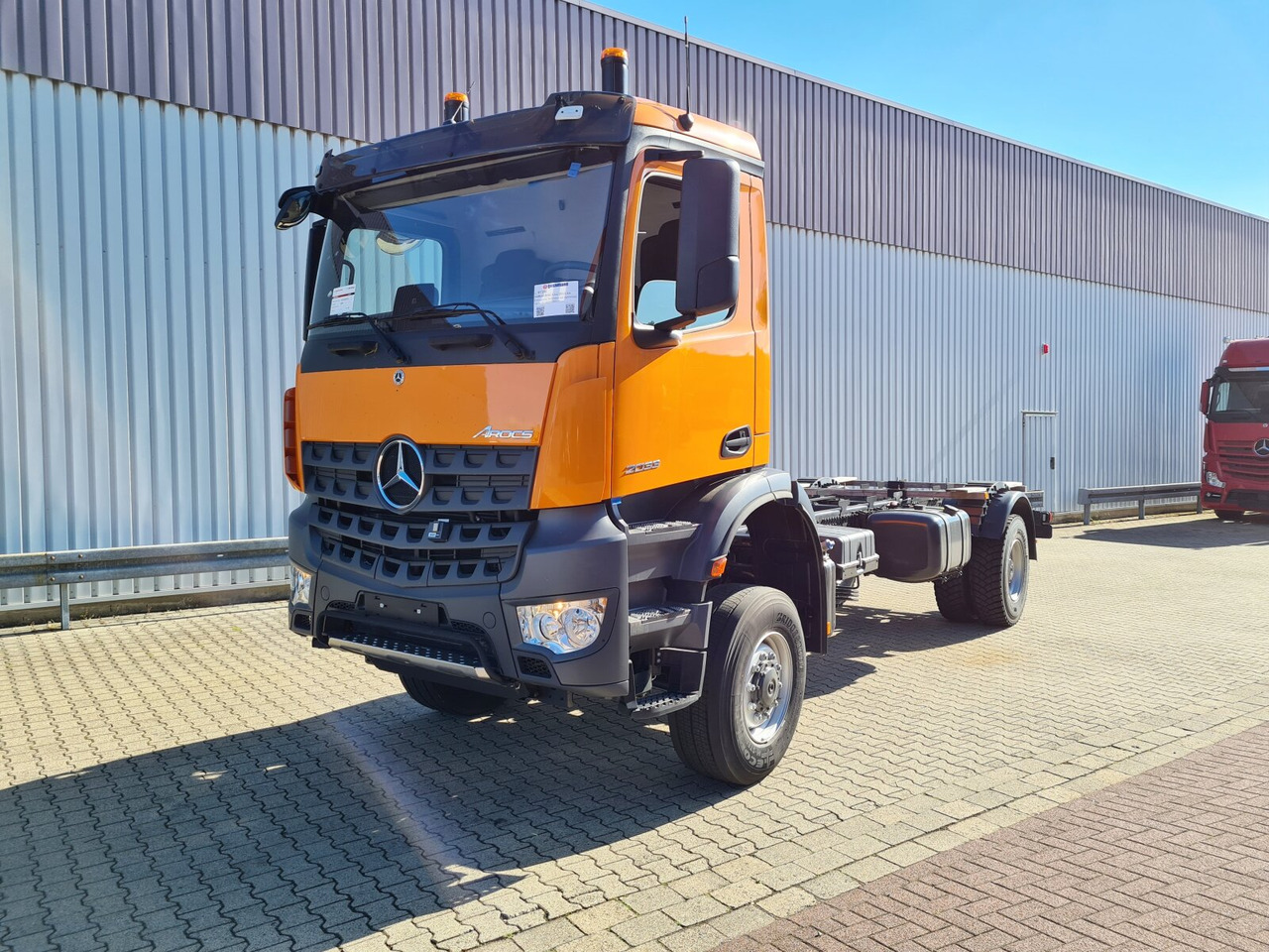 Mercedes-Benz Arocs 2033 A 4x4 Arocs 2033 A 4x4, Grounder, Motorabtrieb - Alvaz teherautó: 1 kép. Mercedes-Benz Arocs 2033 A 4x4 Arocs 2033 A 4x4, Grounder, Motorabtrieb - Alvaz teherautó: 1 kép.