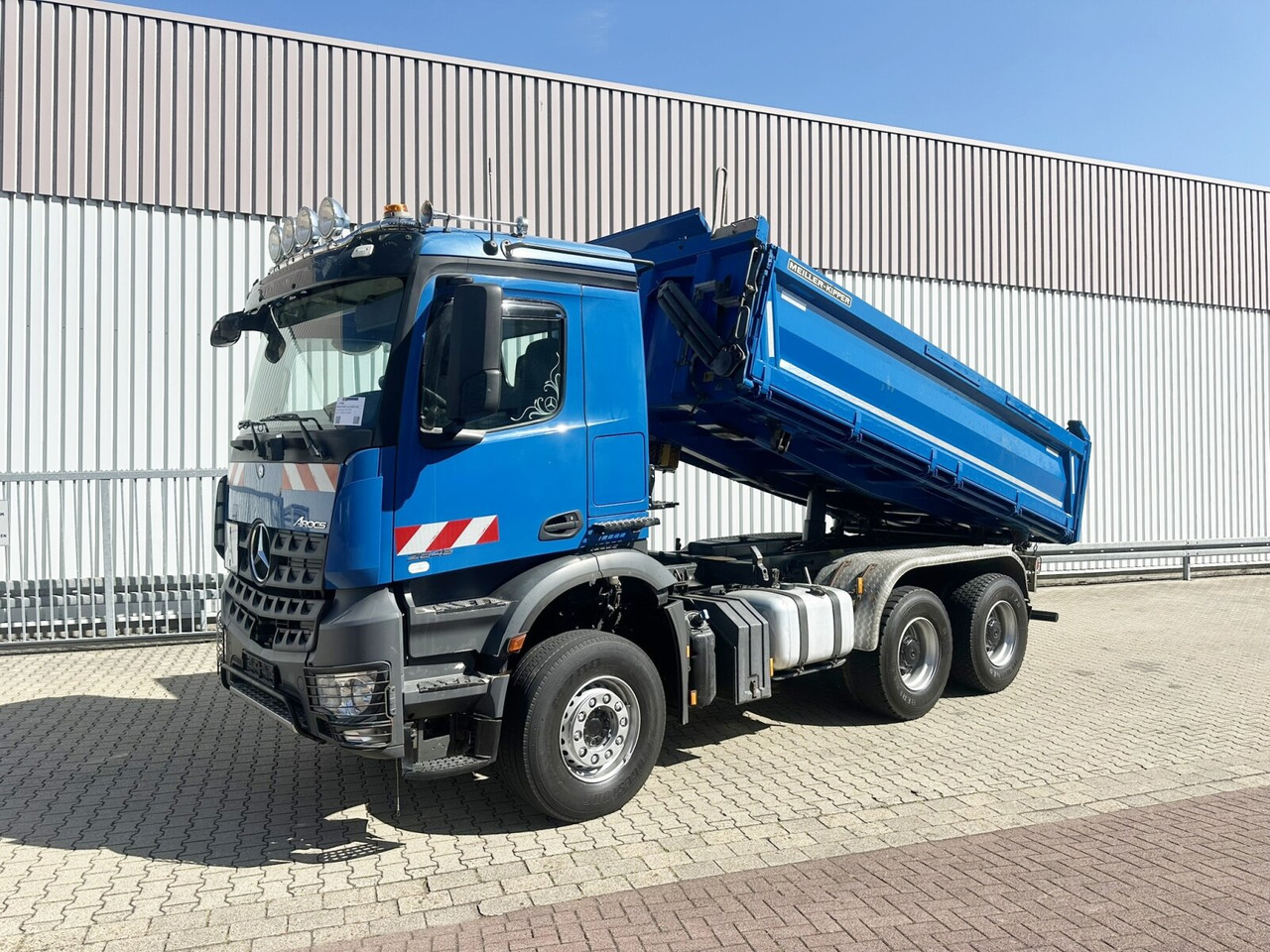 Mercedes-Benz Arocs 2645 K 6x4 Arocs 2645 K 6x4, Retarder - Billenőplatós teherautó: 1 kép. Mercedes-Benz Arocs 2645 K 6x4 Arocs 2645 K 6x4, Retarder - Billenőplatós teherautó: 1 kép.