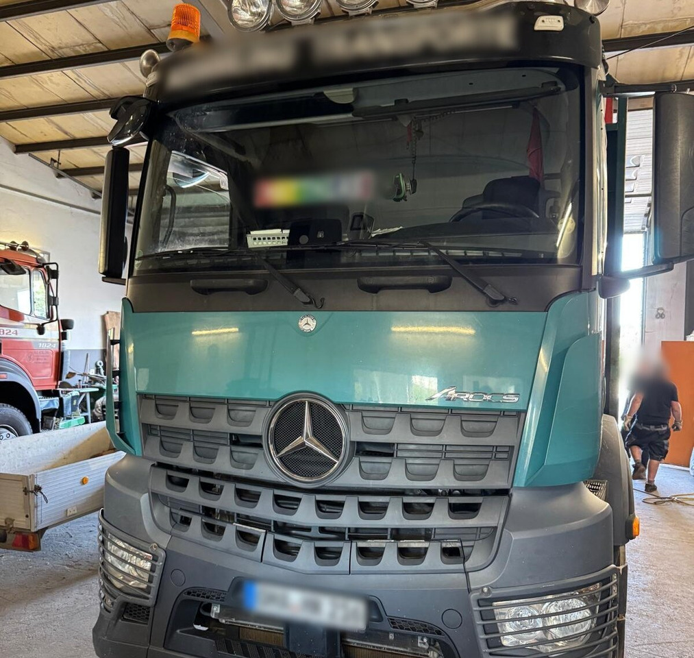 Mercedes-Benz Arocs 2648 6x4 Arocs 2648 6x4 mit Heckkran Epsilon M12Z83, Krankabine - Rönkszállító teherautó, Darus autó: 3 kép. Mercedes-Benz Arocs 2648 6x4 Arocs 2648 6x4 mit Heckkran Epsilon M12Z83, Krankabine - Rönkszállító teherautó, Darus autó: 3 kép.