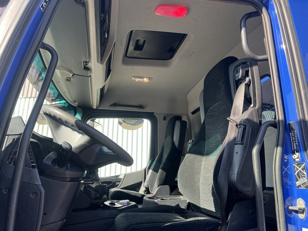 Mercedes-Benz Arocs 3243 K 8x4/4 Arocs 3243 K 8x4/4, Bordmatik - Billenőplatós teherautó: 3 kép. Mercedes-Benz Arocs 3243 K 8x4/4 Arocs 3243 K 8x4/4, Bordmatik - Billenőplatós teherautó: 3 kép.