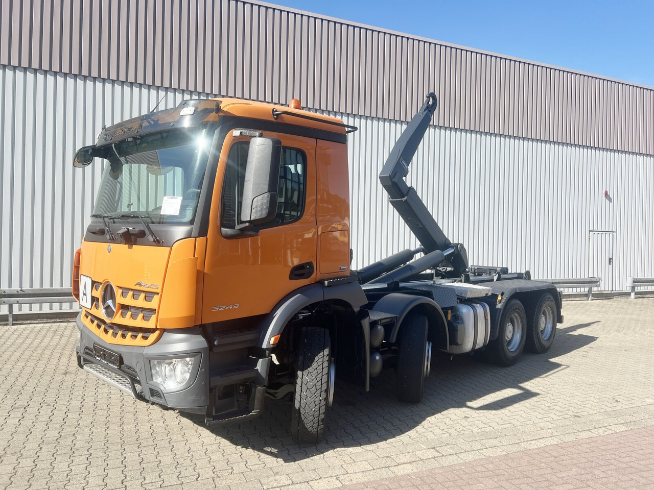 Mercedes-Benz Arocs 3243 LK 8x4/4 Arocs 3243 LK 8x4/4, Motorabtrieb - Horgos rakodó teherautó: 1 kép. Mercedes-Benz Arocs 3243 LK 8x4/4 Arocs 3243 LK 8x4/4, Motorabtrieb - Horgos rakodó teherautó: 1 kép.