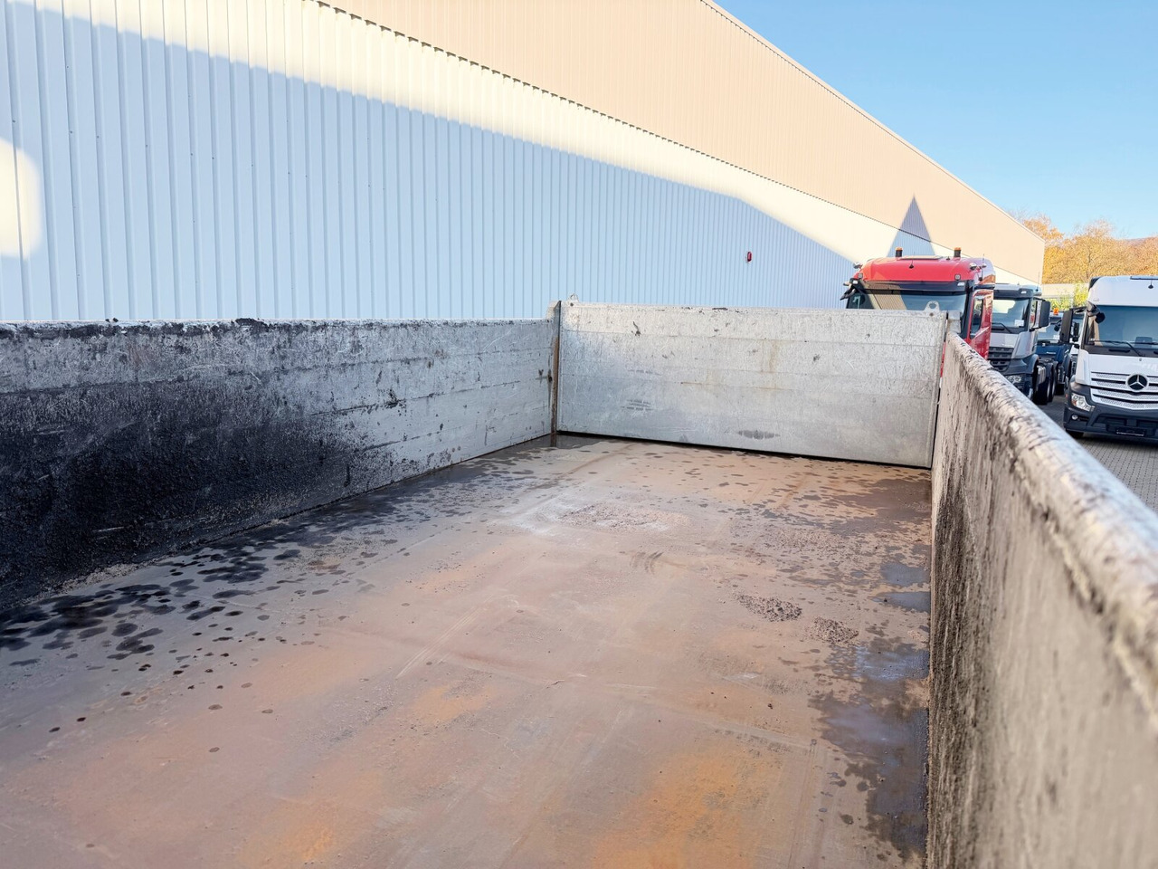 Mercedes-Benz Arocs 3351 AK 6x6 Arocs 3351 AK 6x6, Retarder, Grounder, Motorabtrieb, pneum. Heckklappenöffnung - Billenőplatós teherautó: 3 kép. Mercedes-Benz Arocs 3351 AK 6x6 Arocs 3351 AK 6x6, Retarder, Grounder, Motorabtrieb, pneum. Heckklappenöffnung - Billenőplatós teherautó: 3 kép.