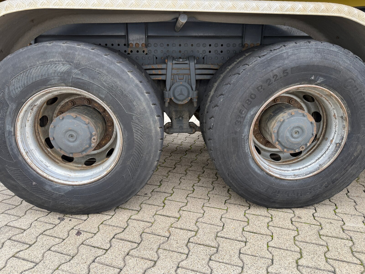 Mercedes-Benz Arocs 3363 K 6x4 Arocs 3363 K 6x4, Grounder, Turbo-Retarder-Kupplung - Horgos rakodó teherautó: 2 kép. Mercedes-Benz Arocs 3363 K 6x4 Arocs 3363 K 6x4, Grounder, Turbo-Retarder-Kupplung - Horgos rakodó teherautó: 2 kép.