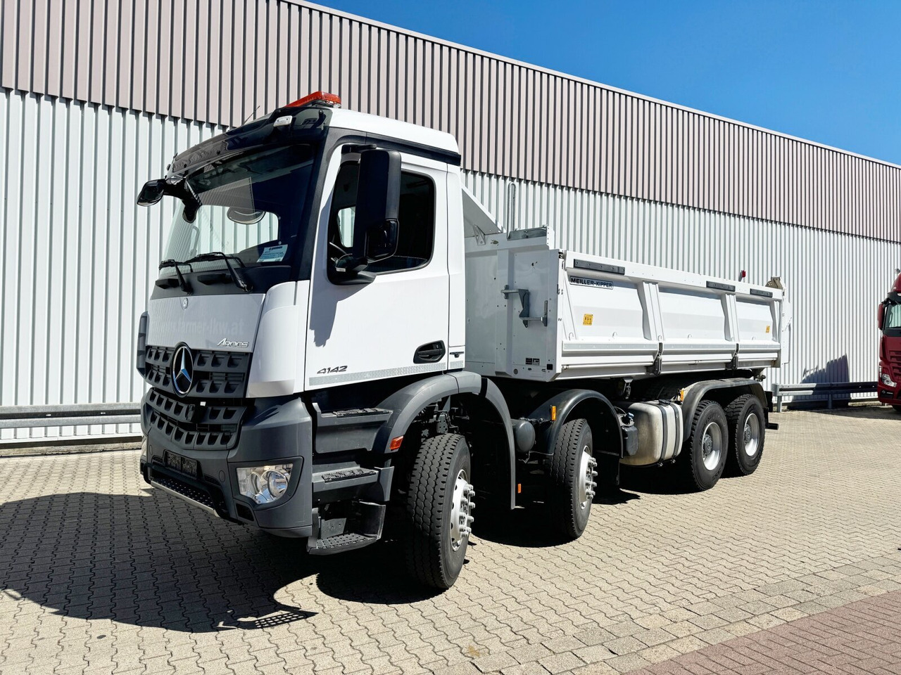 Mercedes-Benz Arocs 4142 K 8x4/4 Arocs 4142 K 8x4/4, Meiller Bordmatik links - Billenőplatós teherautó: 2 kép. Mercedes-Benz Arocs 4142 K 8x4/4 Arocs 4142 K 8x4/4, Meiller Bordmatik links - Billenőplatós teherautó: 2 kép.