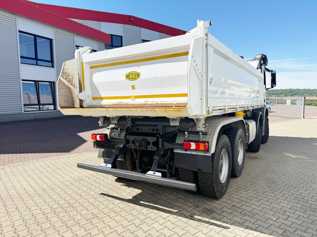 Mercedes-Benz Arocs 4142 K 8x4/4 Arocs 4142 K 8x4/4, Meiller Bordmatik links - Billenőplatós teherautó: 4 kép. Mercedes-Benz Arocs 4142 K 8x4/4 Arocs 4142 K 8x4/4, Meiller Bordmatik links - Billenőplatós teherautó: 4 kép.