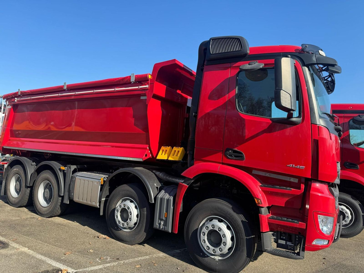 Mercedes-Benz Arocs 4145 K 8x4/4 Arocs 4145 K 8x4/4, Grounder, MultimediaCockpit, Navi, Stahlmulde ca. 16m³ - Dömper: 3 kép. Mercedes-Benz Arocs 4145 K 8x4/4 Arocs 4145 K 8x4/4, Grounder, MultimediaCockpit, Navi, Stahlmulde ca. 16m³ - Dömper: 3 kép.