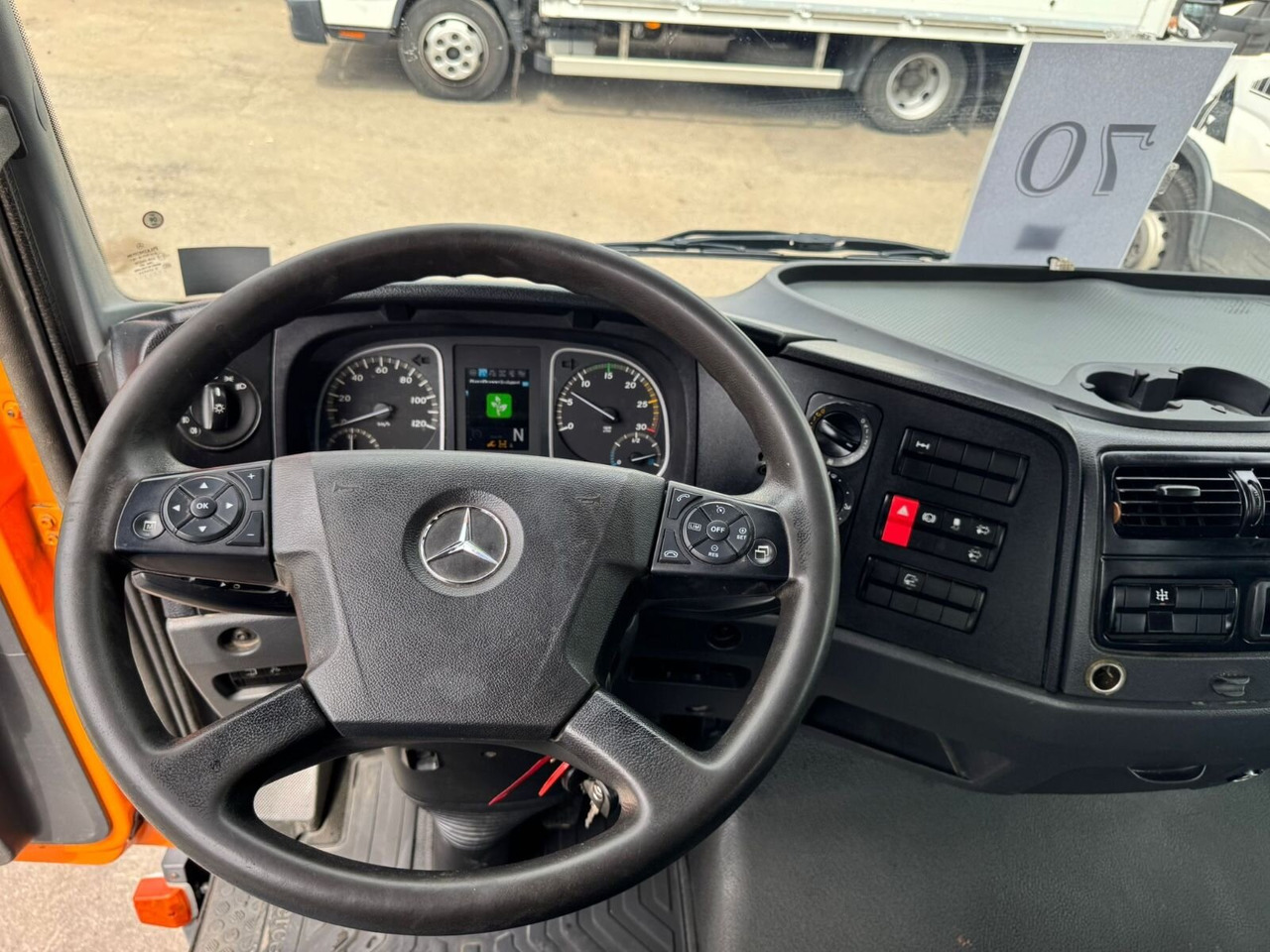 Mercedes-Benz Atego 1218/21 K Atego 1218/21 K, AHK - Billenőplatós teherautó: 2 kép. Mercedes-Benz Atego 1218/21 K Atego 1218/21 K, AHK - Billenőplatós teherautó: 2 kép.
