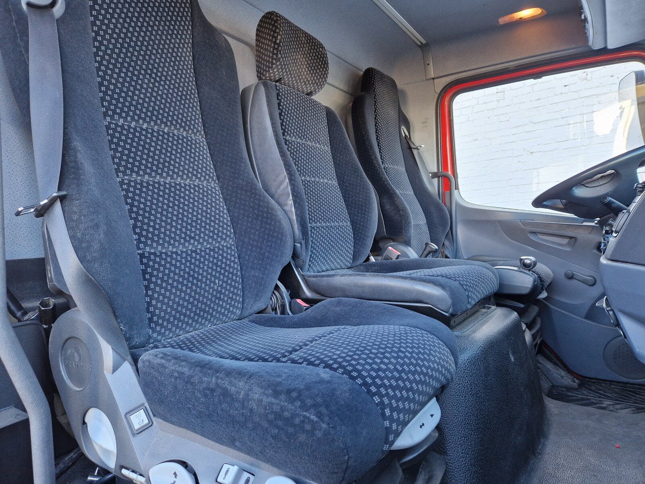 Mercedes-Benz Atego 1218 L 4x2 1218 L 4x2, Fassi Kran F 95A21 5.9m-1.545 kg, - Darus autó: 5 kép. Mercedes-Benz Atego 1218 L 4x2 1218 L 4x2, Fassi Kran F 95A21 5.9m-1.545 kg, - Darus autó: 5 kép.