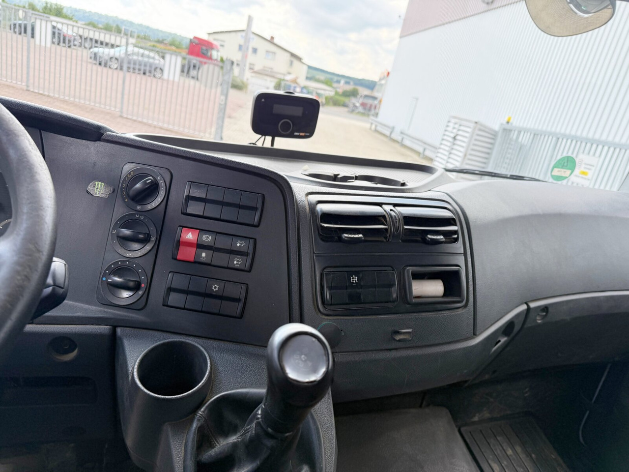 Mercedes-Benz Atego 1223 K 4x2 Atego 1223 K 4x2, 2x AHK - Billenőplatós teherautó: 5 kép. Mercedes-Benz Atego 1223 K 4x2 Atego 1223 K 4x2, 2x AHK - Billenőplatós teherautó: 5 kép.