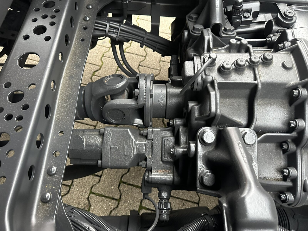 Billenőplatós teherautó Mercedes-Benz Atego 1223 K 4x2 Atego 1223 K 4x2, AHK-Öl: 15 kép. Billenőplatós teherautó Mercedes-Benz Atego 1223 K 4x2 Atego 1223 K 4x2, AHK-Öl: 15 kép.