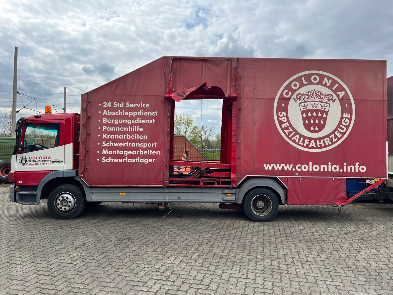 Mercedes-Benz Atego 1223 L 4x2 Atego 1223 L 4x2, Kompl. Zug, Lift- & Schiebeplateau, Funk - Autószállító teherautó: 3 kép. Mercedes-Benz Atego 1223 L 4x2 Atego 1223 L 4x2, Kompl. Zug, Lift- & Schiebeplateau, Funk - Autószállító teherautó: 3 kép.