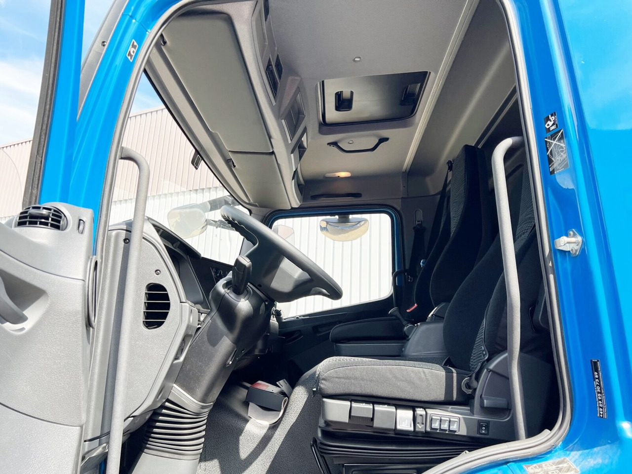 Új Alvaz teherautó Mercedes-Benz Atego 1324/27 A 4x4 Atego 1324/27 A 4x4, Nebenantrieb: 15 kép.