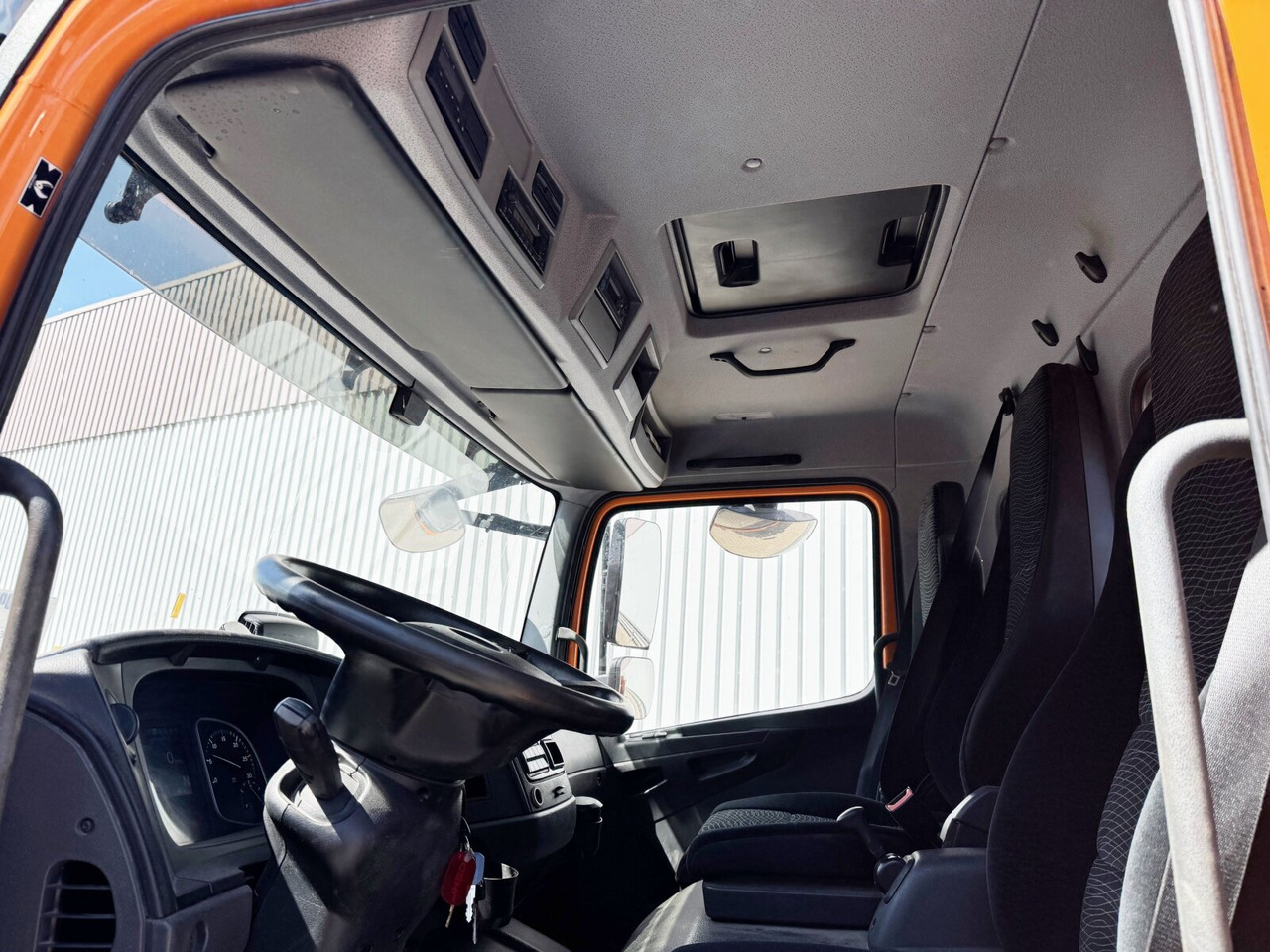 Mercedes-Benz Atego 1530 K 4x2 Atego 1530 K 4x2, Meiller 3-Seiten, 2x AHK - Billenőplatós teherautó: 3 kép. Mercedes-Benz Atego 1530 K 4x2 Atego 1530 K 4x2, Meiller 3-Seiten, 2x AHK - Billenőplatós teherautó: 3 kép.