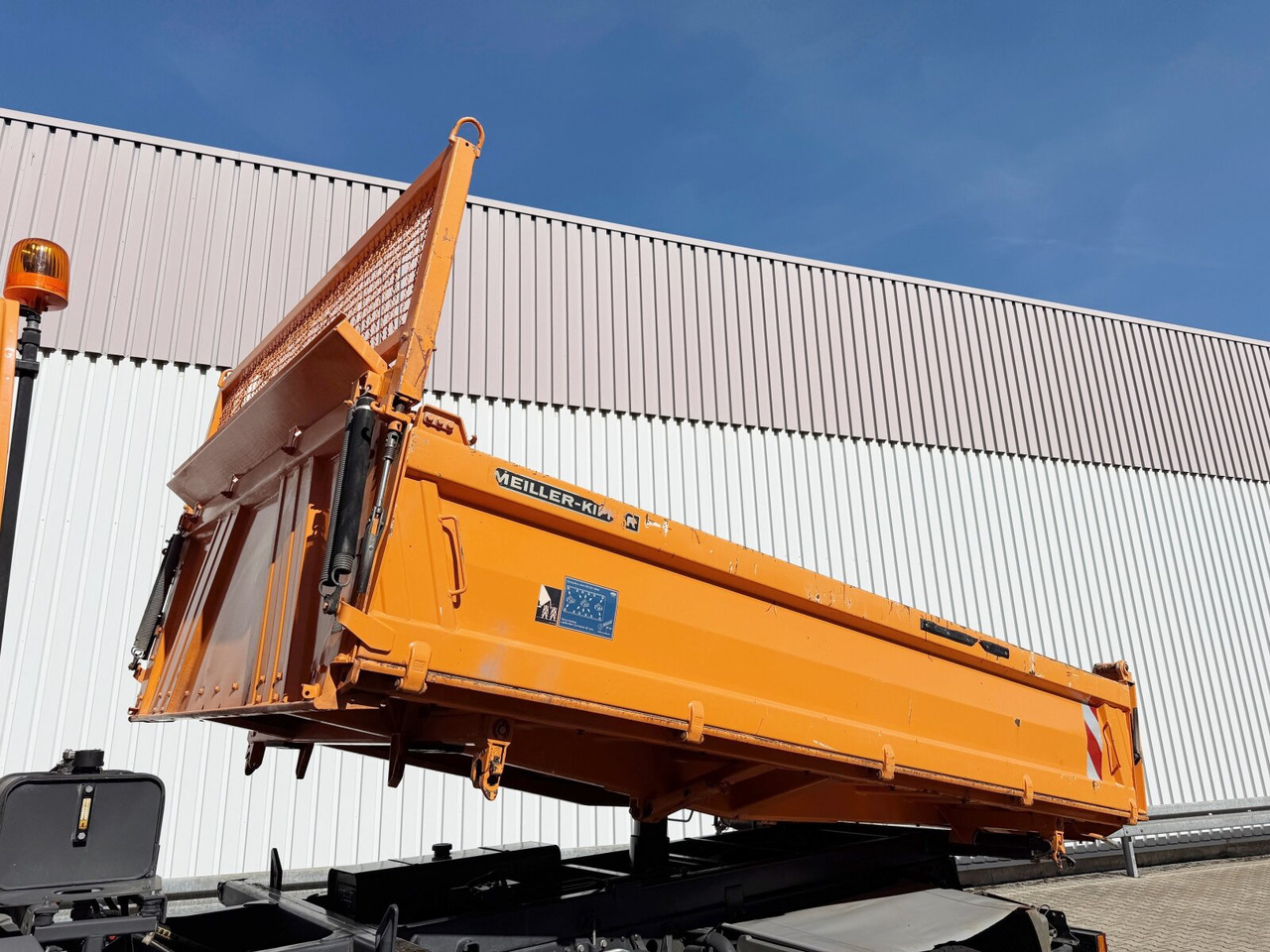 Mercedes-Benz Atego 1624 AK 4x4 Atego 1624 AK 4x4, Winterdienstausstattung - Billenőplatós teherautó: 2 kép. Mercedes-Benz Atego 1624 AK 4x4 Atego 1624 AK 4x4, Winterdienstausstattung - Billenőplatós teherautó: 2 kép.