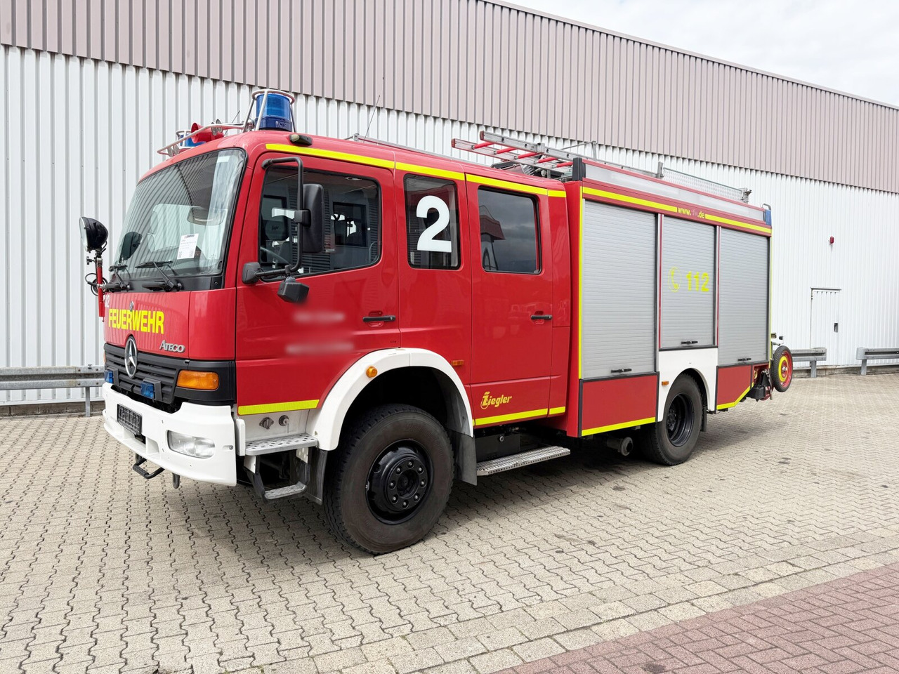Mercedes-Benz Atego 1628 4x4, LF 16/20 Atego 1628 4x4, LF 16/20 - Mentőautó: 1 kép. Mercedes-Benz Atego 1628 4x4, LF 16/20 Atego 1628 4x4, LF 16/20 - Mentőautó: 1 kép.