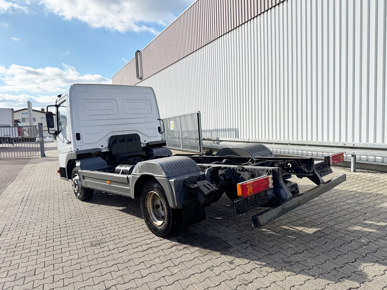 Alvaz teherautó Mercedes-Benz Atego 815 4x2 Atego 815 4x2: 12 kép.