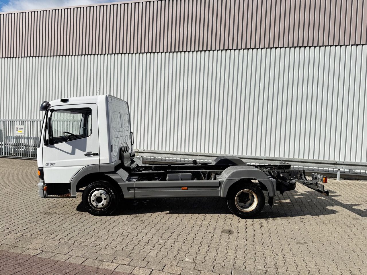 Alvaz teherautó Mercedes-Benz Atego 815 4x2 Atego 815 4x2: 13 kép.