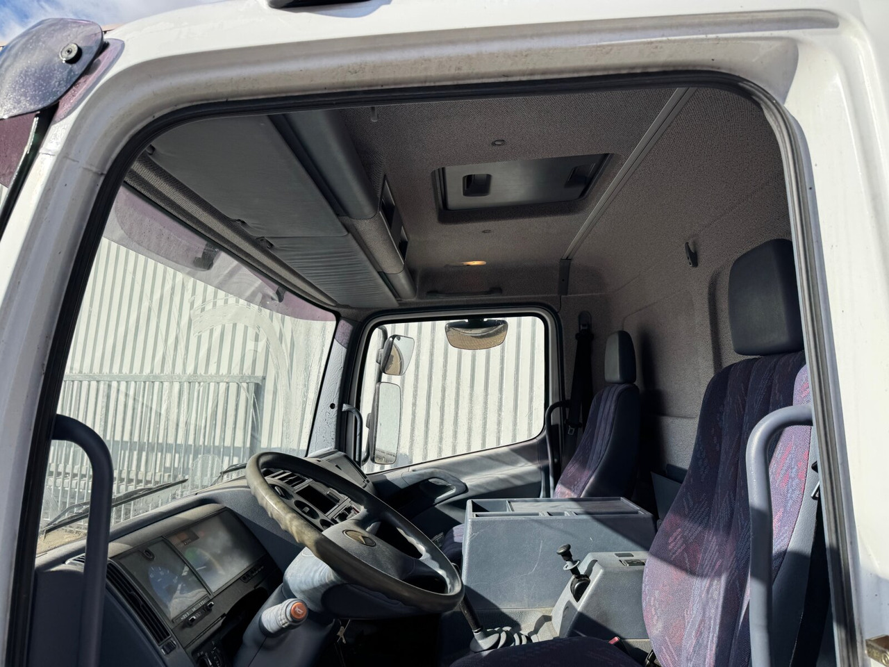 Alvaz teherautó Mercedes-Benz Atego 815 4x2 Atego 815 4x2: 15 kép.