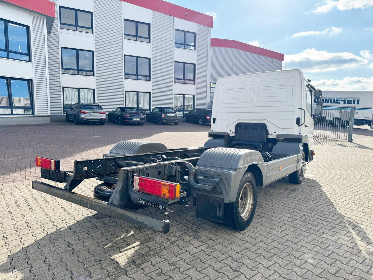 Alvaz teherautó Mercedes-Benz Atego 815 4x2 Atego 815 4x2: 10 kép.