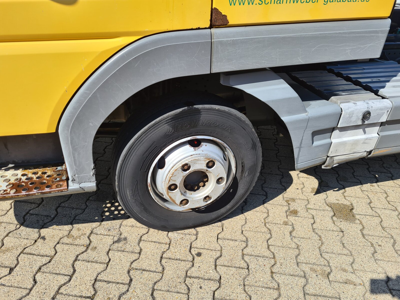 Horgos rakodó teherautó Mercedes-Benz Atego 815 K 4x2 Atego 815 K 4x2: 13 kép.