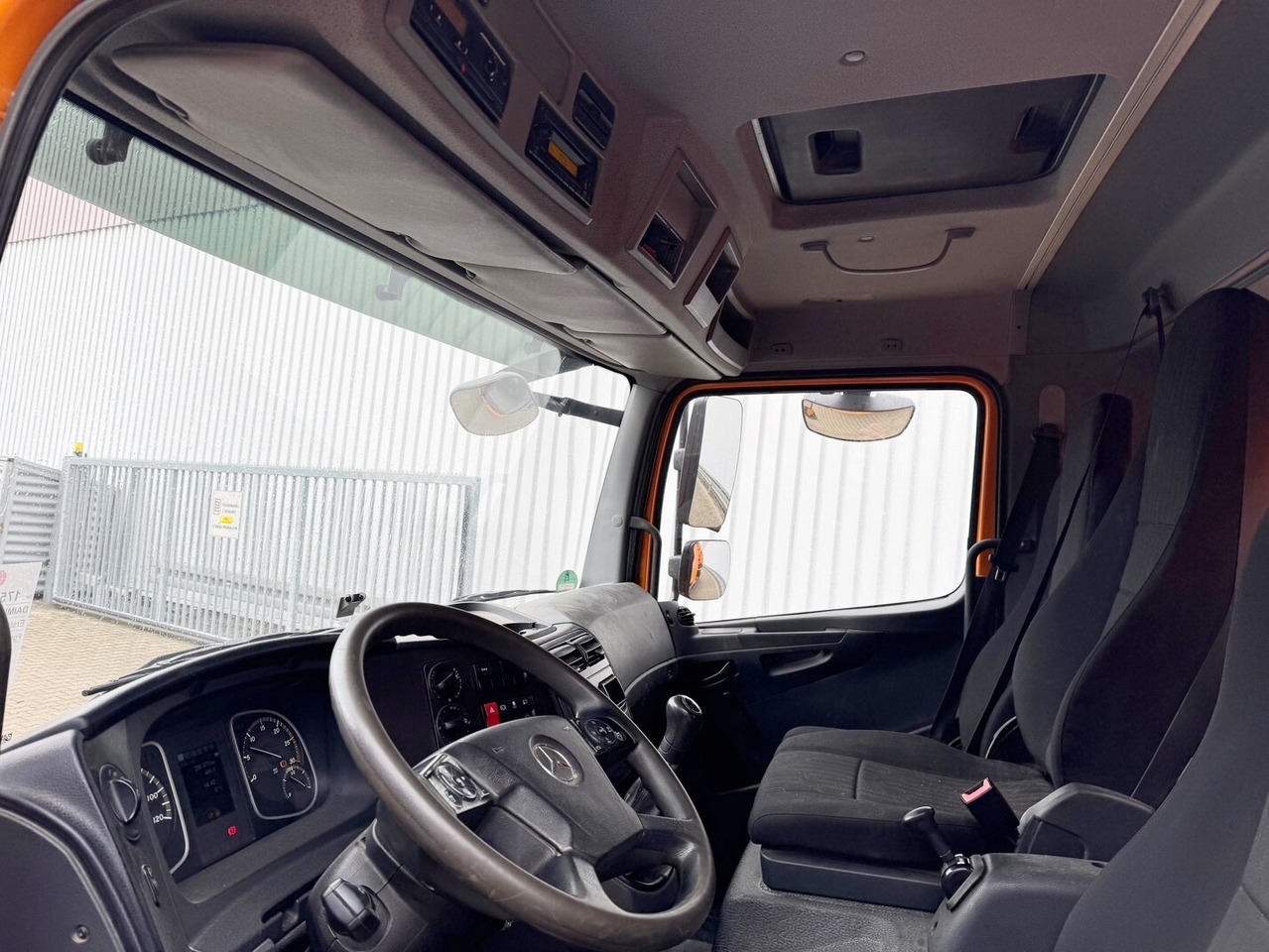 Mercedes-Benz Atego 823 K 4x2 Atego 823 K 4x2, 2x AHK - Billenőplatós teherautó: 2 kép. Mercedes-Benz Atego 823 K 4x2 Atego 823 K 4x2, 2x AHK - Billenőplatós teherautó: 2 kép.