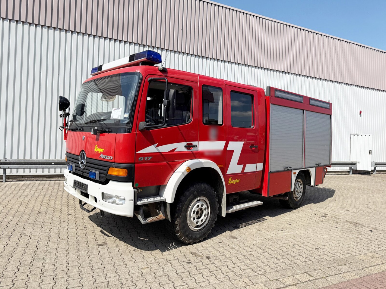 Mercedes-Benz Atego 917 4x4, LF 10 Atego 917 4x4, LF 10, Einzelbereifung, AT-Motor - Mentőautó: 1 kép. Mercedes-Benz Atego 917 4x4, LF 10 Atego 917 4x4, LF 10, Einzelbereifung, AT-Motor - Mentőautó: 1 kép.